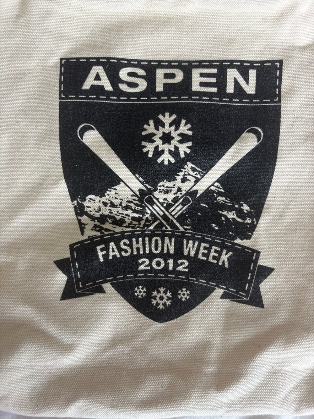 FEED Projects x Aspen Fashion Week 2012 Organic Cotton Canvas Tote Bag FEED 10 - Picture 2 of 5